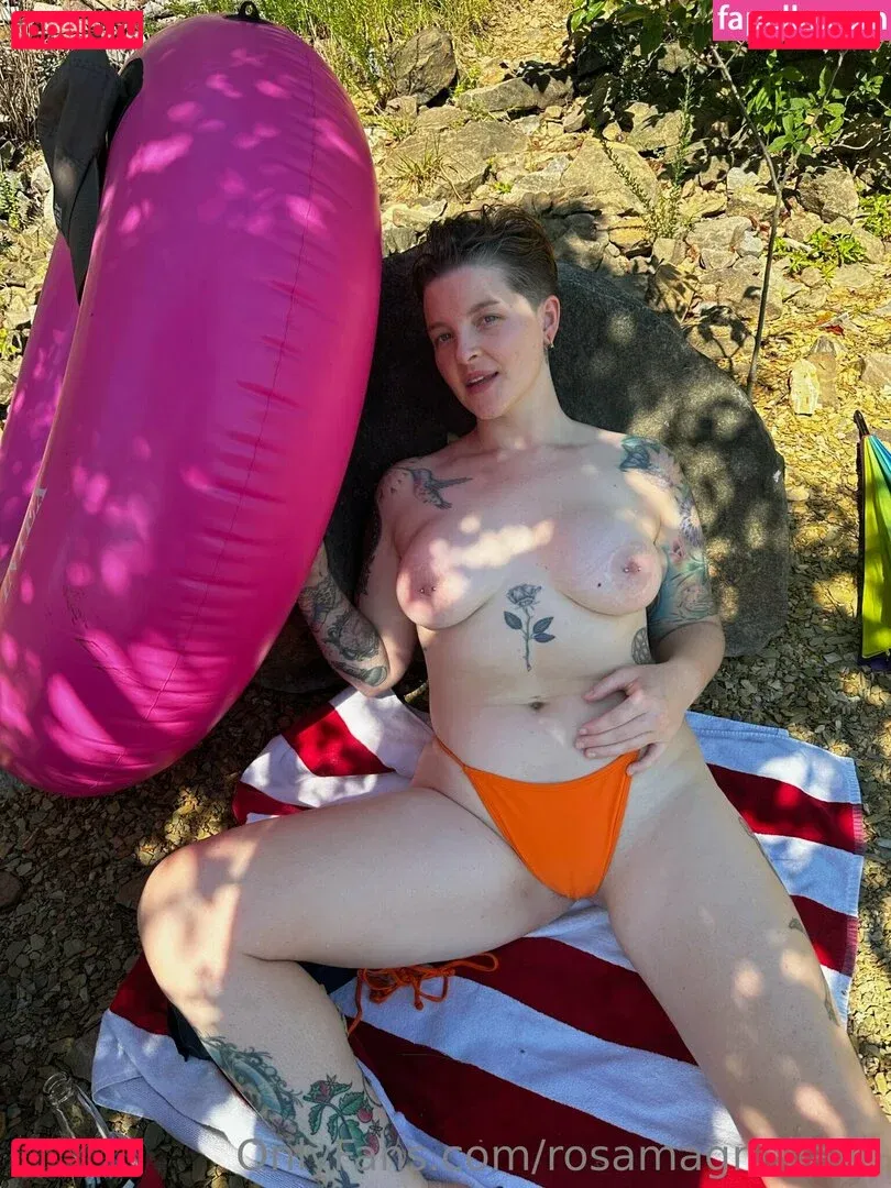 rosamagnoliaxo Onlyfans Photo Gallery 