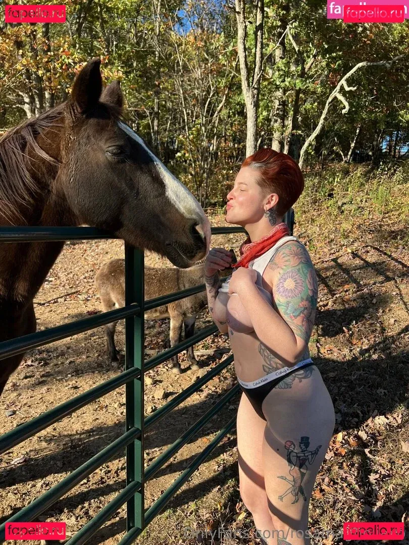 rosamagnoliaxo Onlyfans Photo Gallery 