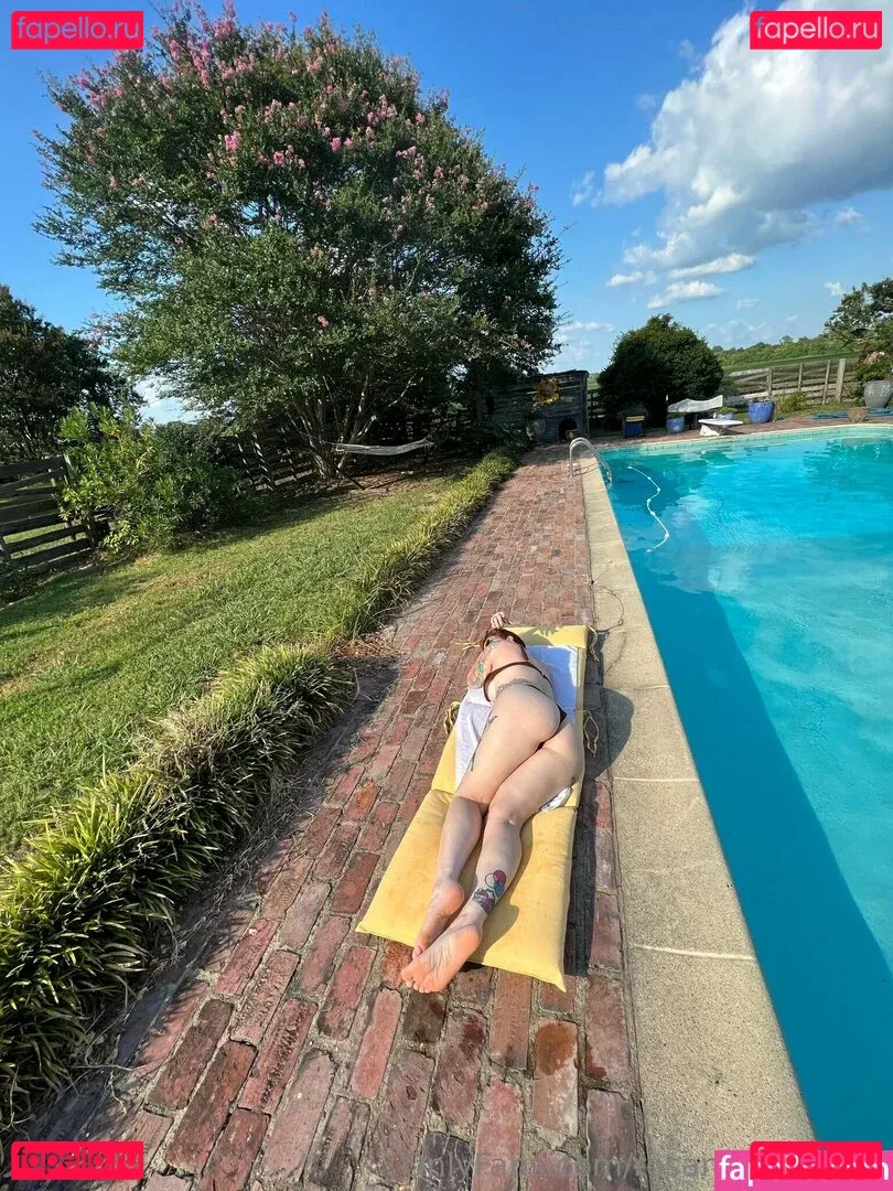 rosamagnoliaxo Onlyfans Photo Gallery 