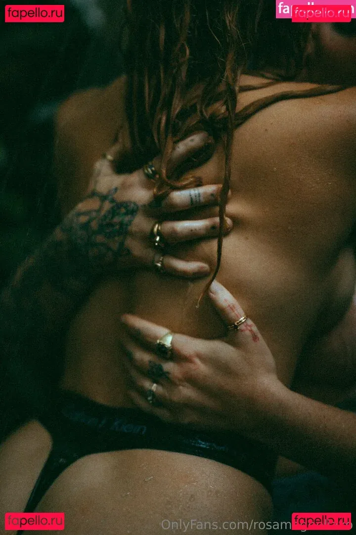 rosamagnoliaxo Onlyfans Photo Gallery 