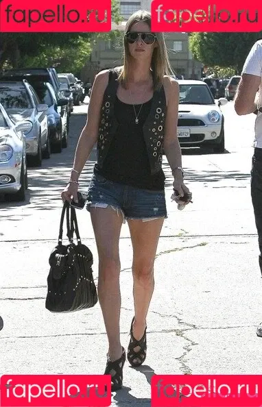 Nicky Hilton Onlyfans Photo Gallery 