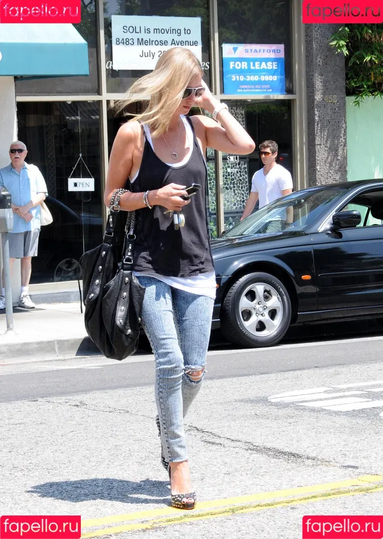 Nicky Hilton Onlyfans Photo Gallery 