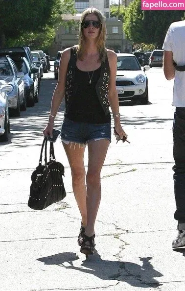 Nicky Hilton Onlyfans Photo Gallery 