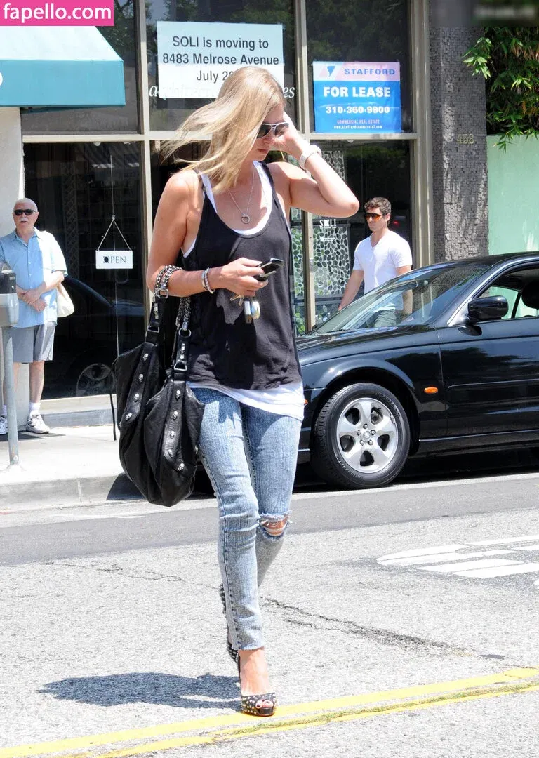 Nicky Hilton Onlyfans Photo Gallery 