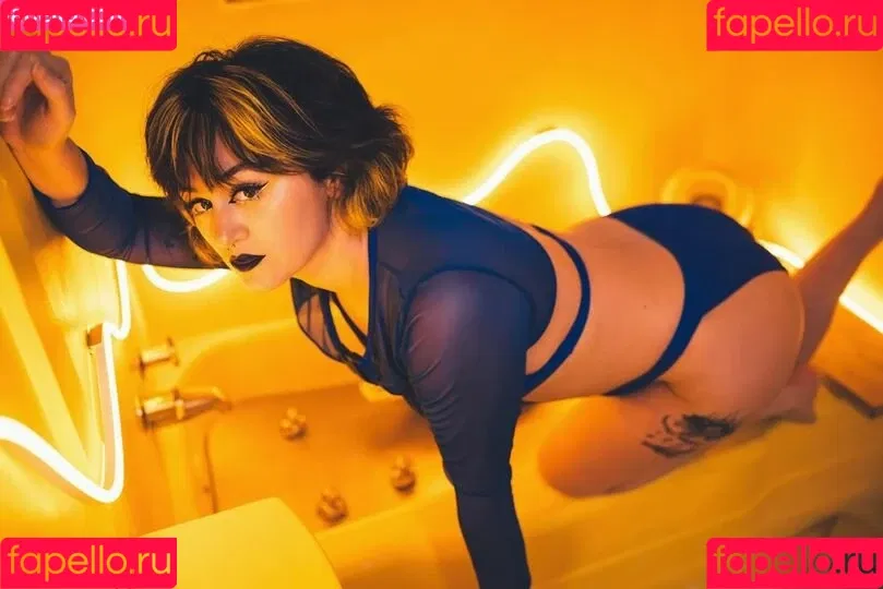 Girls Play Onlyfans Photo Gallery 
