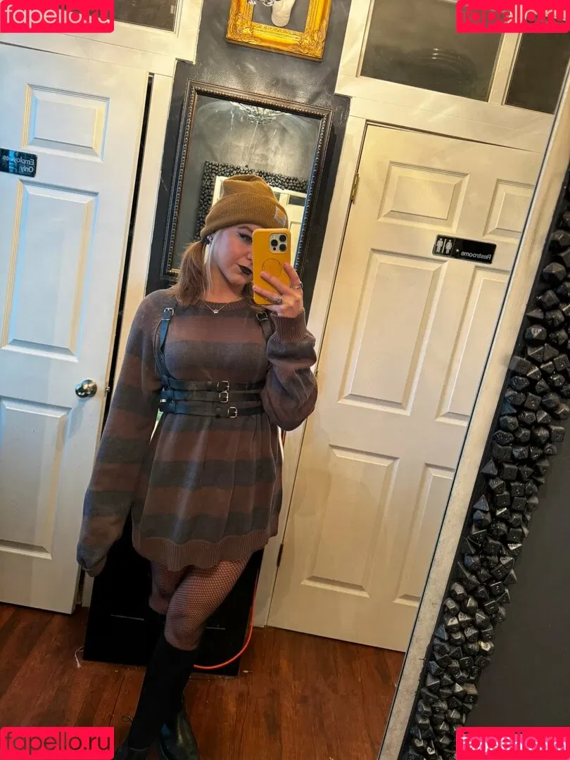 Girls Play Onlyfans Photo Gallery 