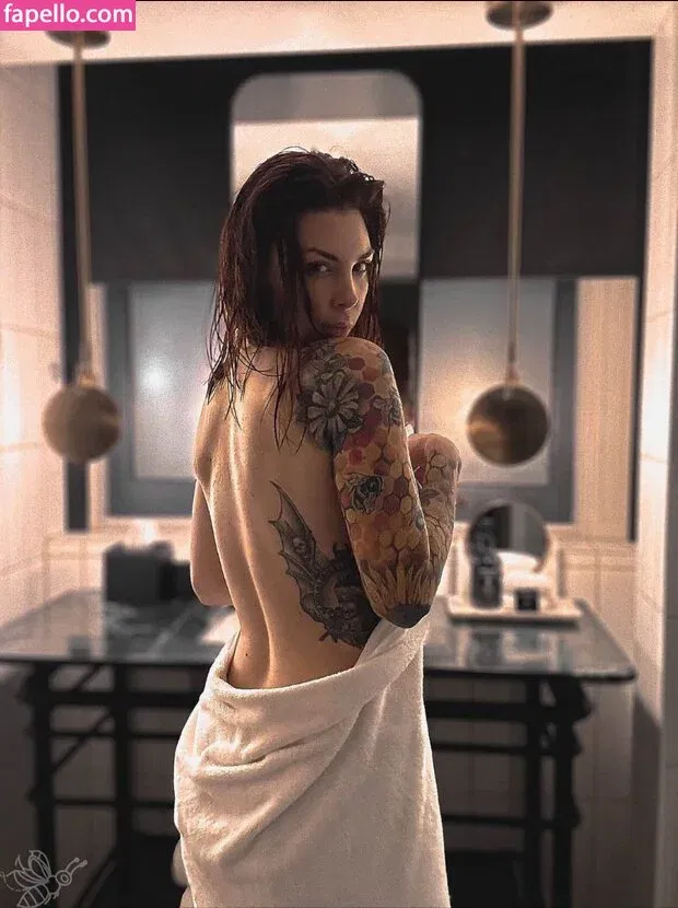 Girls Play Onlyfans Photo Gallery 