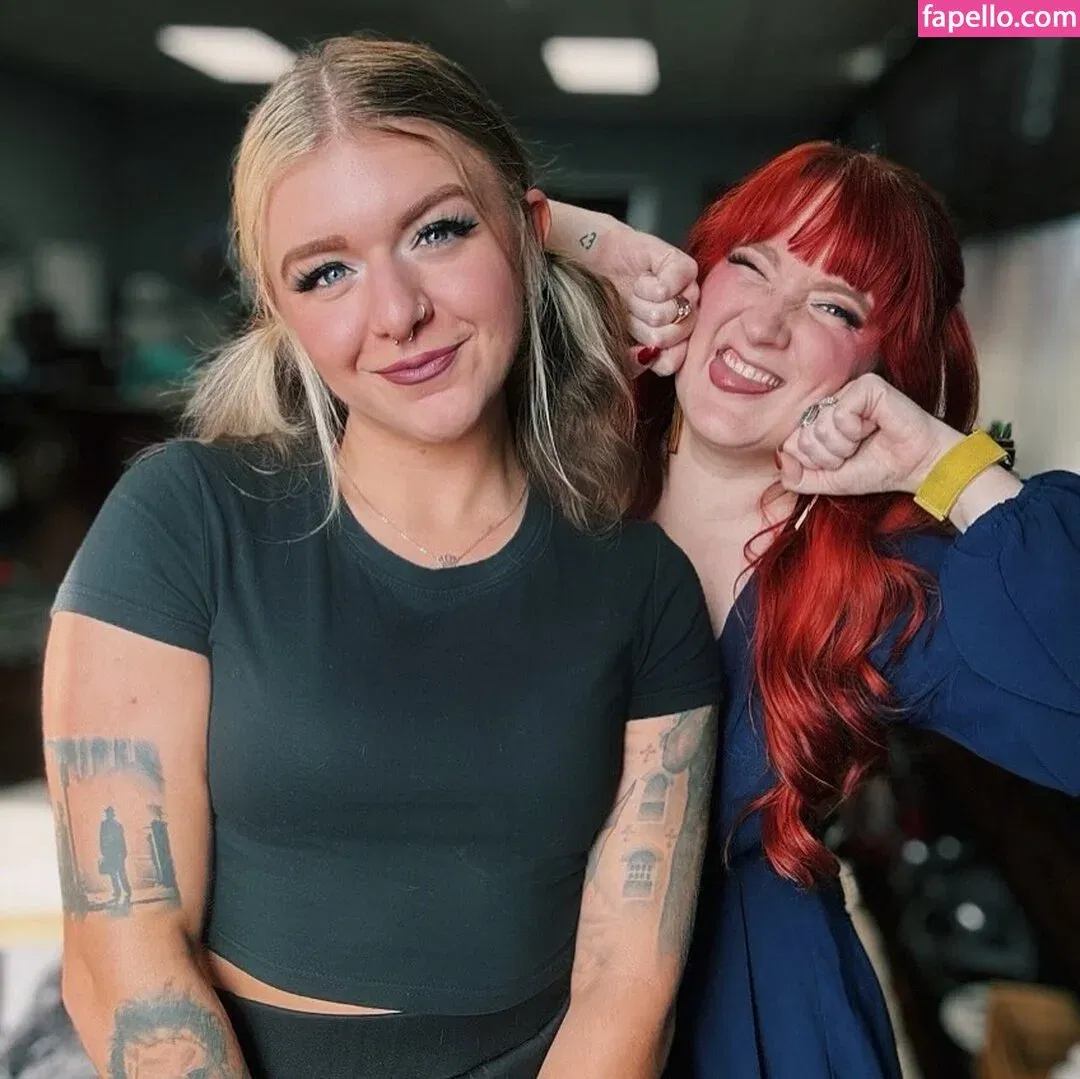 Girls Play Onlyfans Photo Gallery 