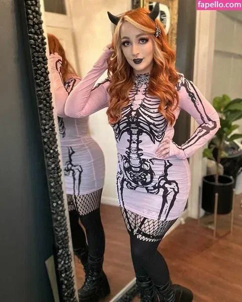 Girls Play Onlyfans Photo Gallery 