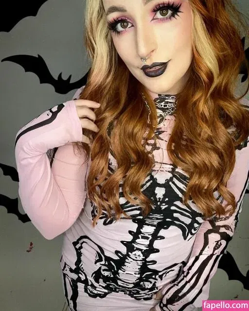 Girls Play Onlyfans Photo Gallery 