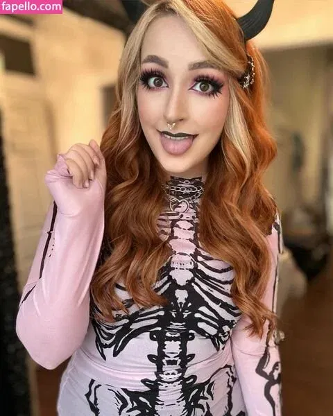 Girls Play Onlyfans Photo Gallery 