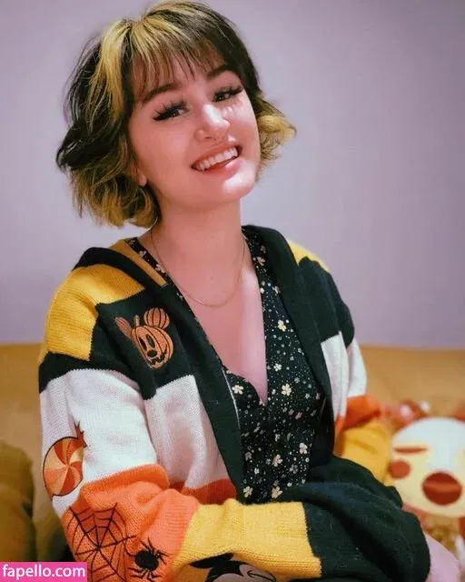 Girls Play Onlyfans Photo Gallery 