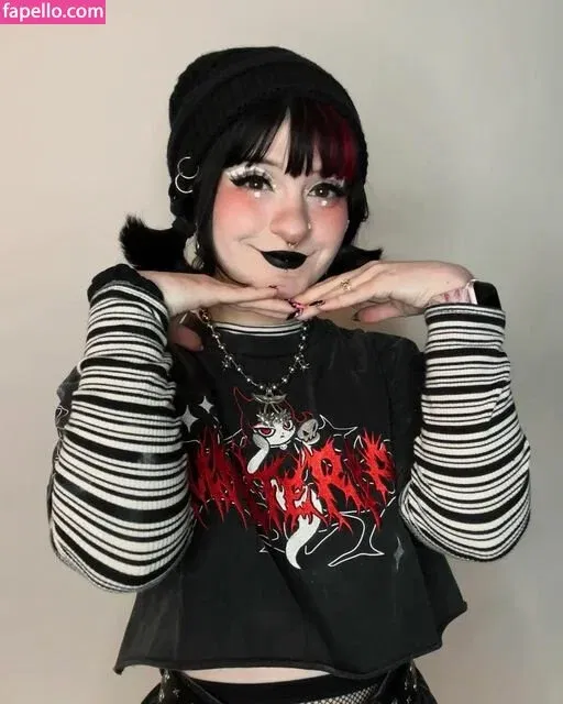 Girls Play Onlyfans Photo Gallery 