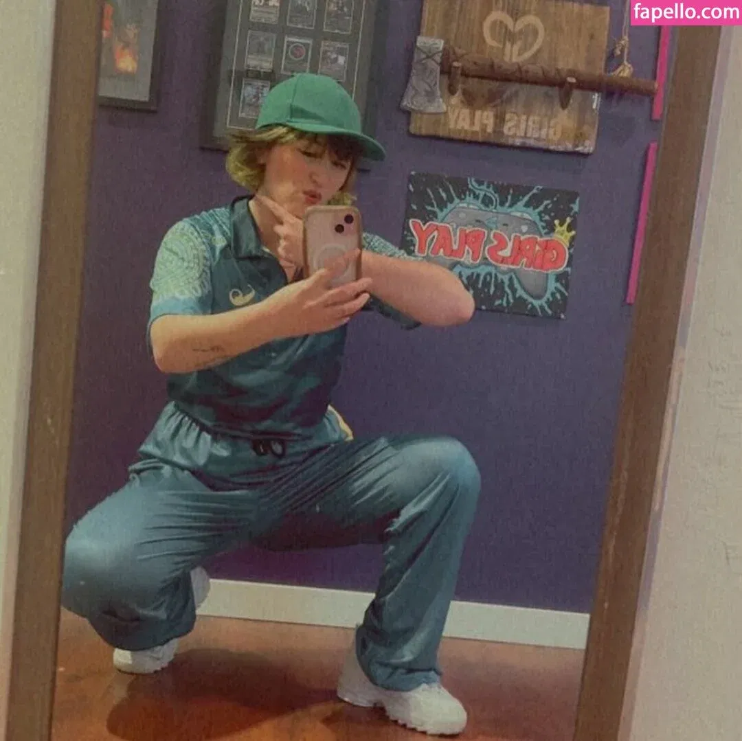 Girls Play Onlyfans Photo Gallery 