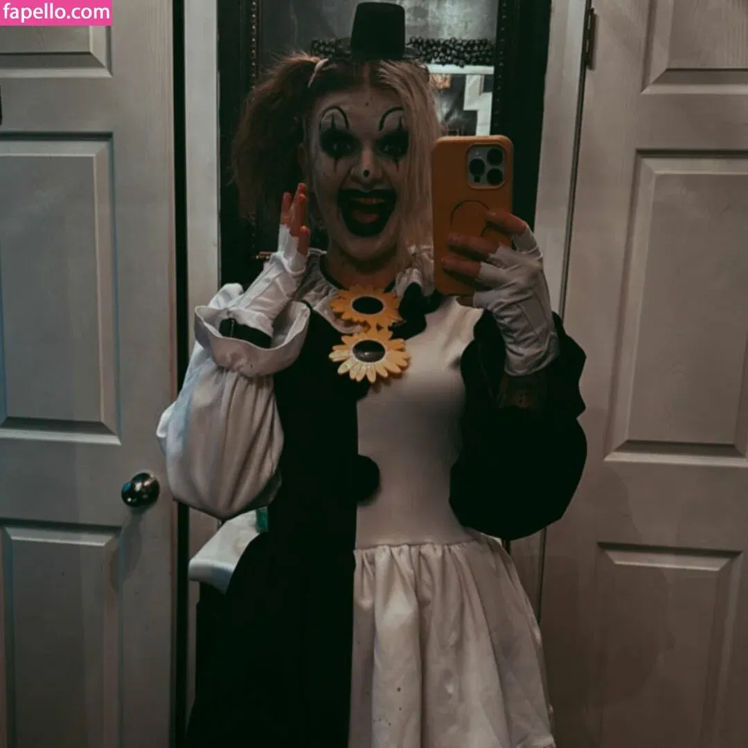 Girls Play Onlyfans Photo Gallery 