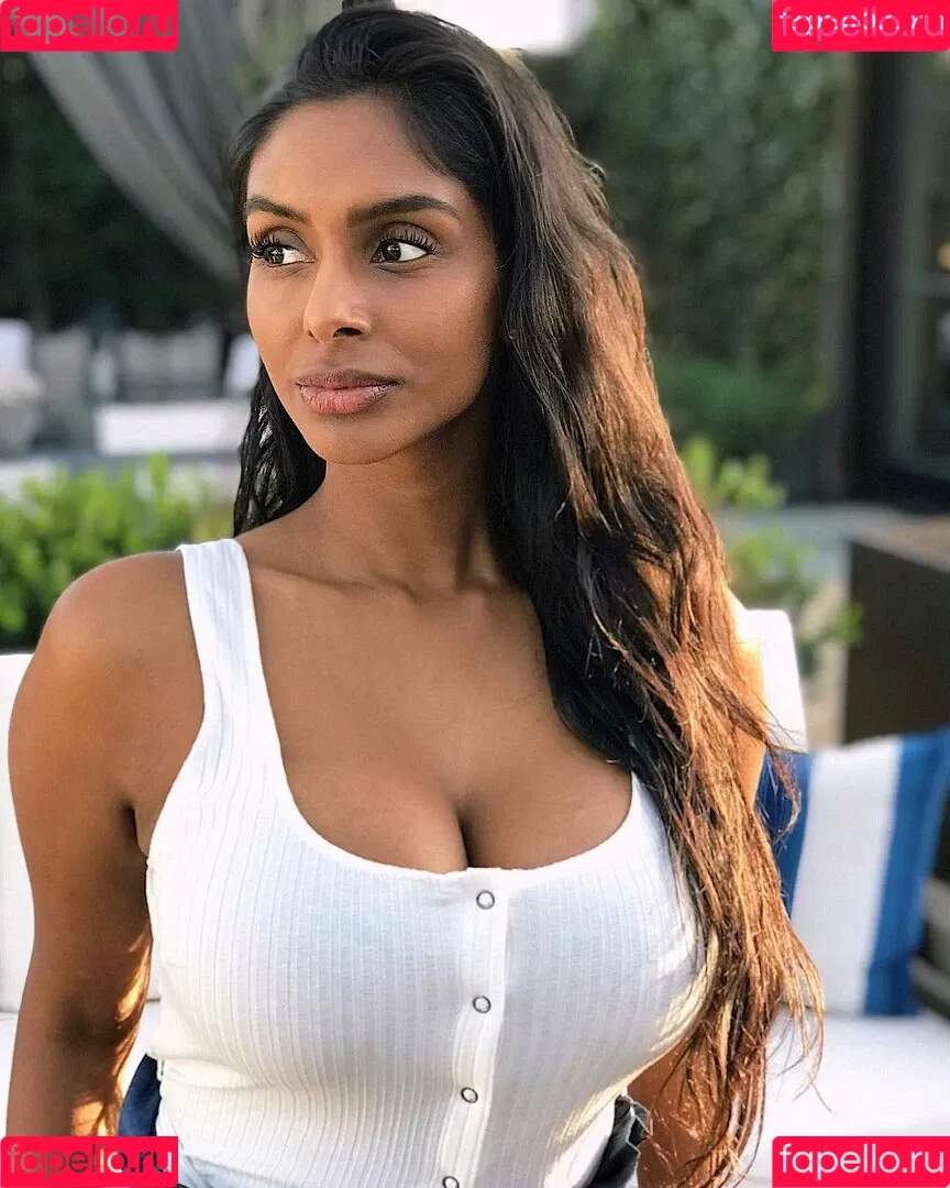 Sarah Mak Onlyfans Photo Gallery 
