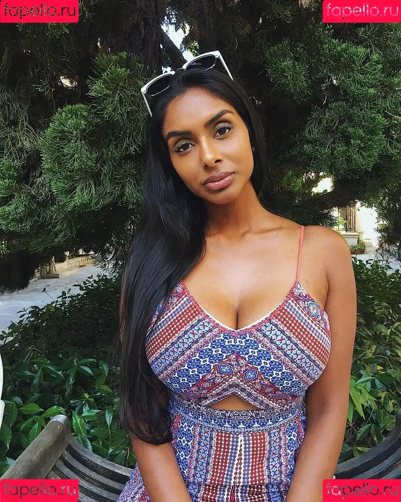 Sarah Mak Onlyfans Photo Gallery 
