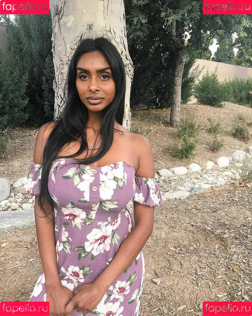 Sarah Mak Onlyfans Photo Gallery 