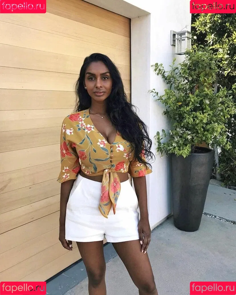 Sarah Mak Onlyfans Photo Gallery 