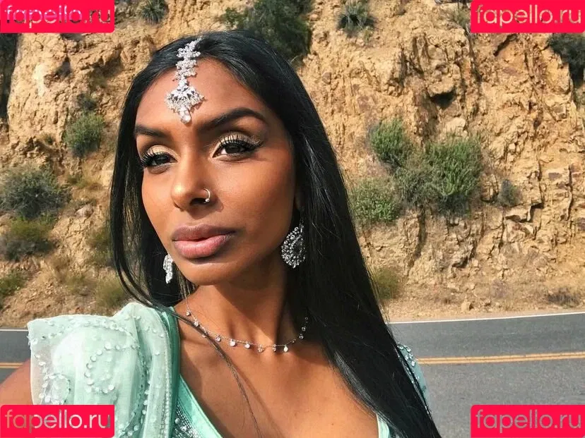 Sarah Mak Onlyfans Photo Gallery 