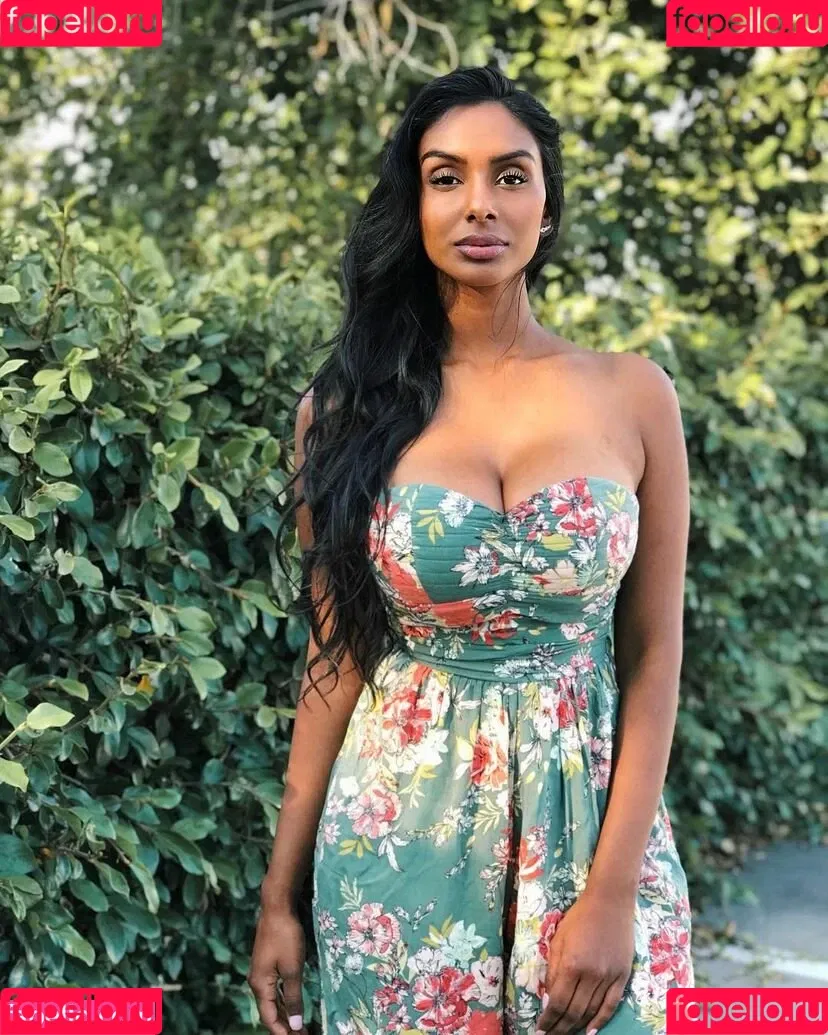 Sarah Mak Onlyfans Photo Gallery 