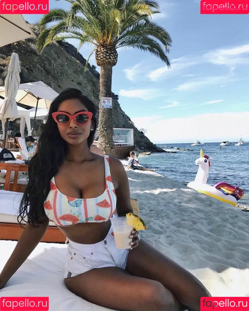 Sarah Mak Onlyfans Photo Gallery 
