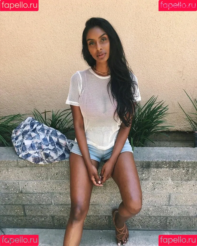 Sarah Mak Onlyfans Photo Gallery 