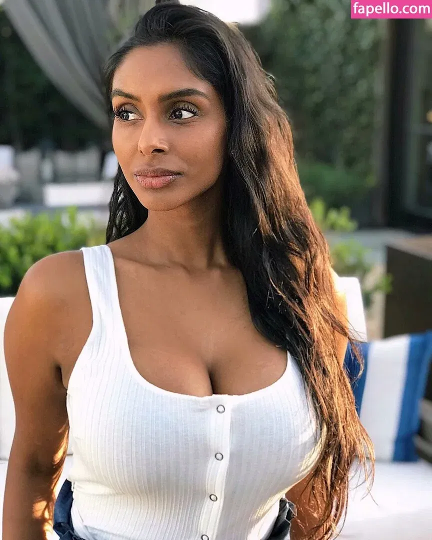 Sarah Mak Onlyfans Photo Gallery 