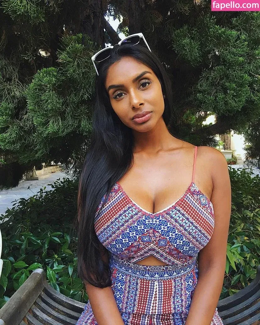 Sarah Mak Onlyfans Photo Gallery 