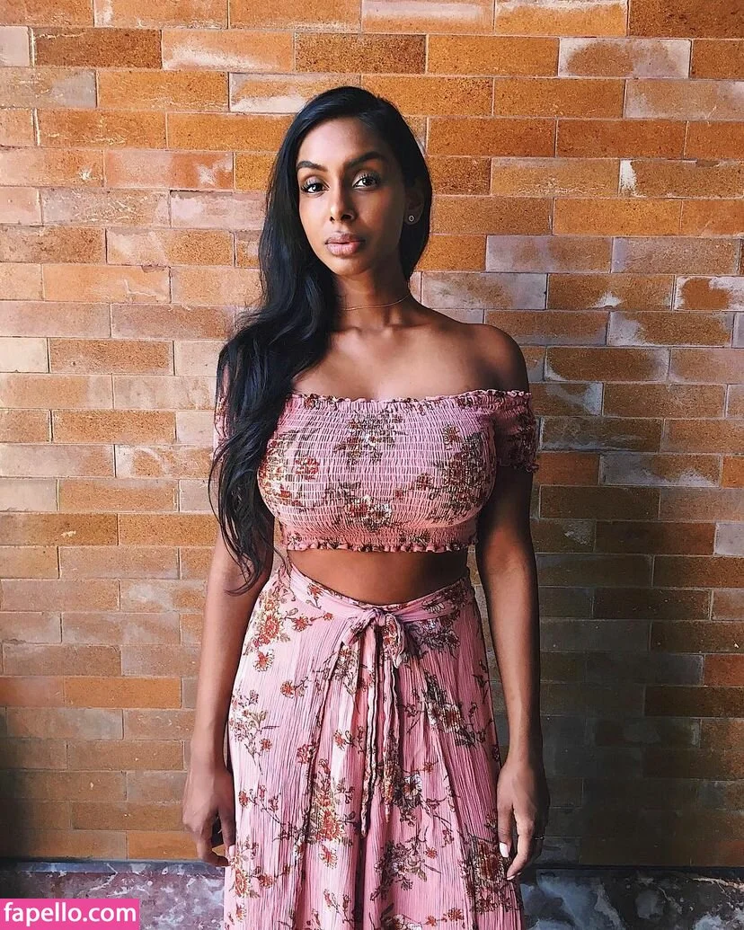 Sarah Mak Onlyfans Photo Gallery 