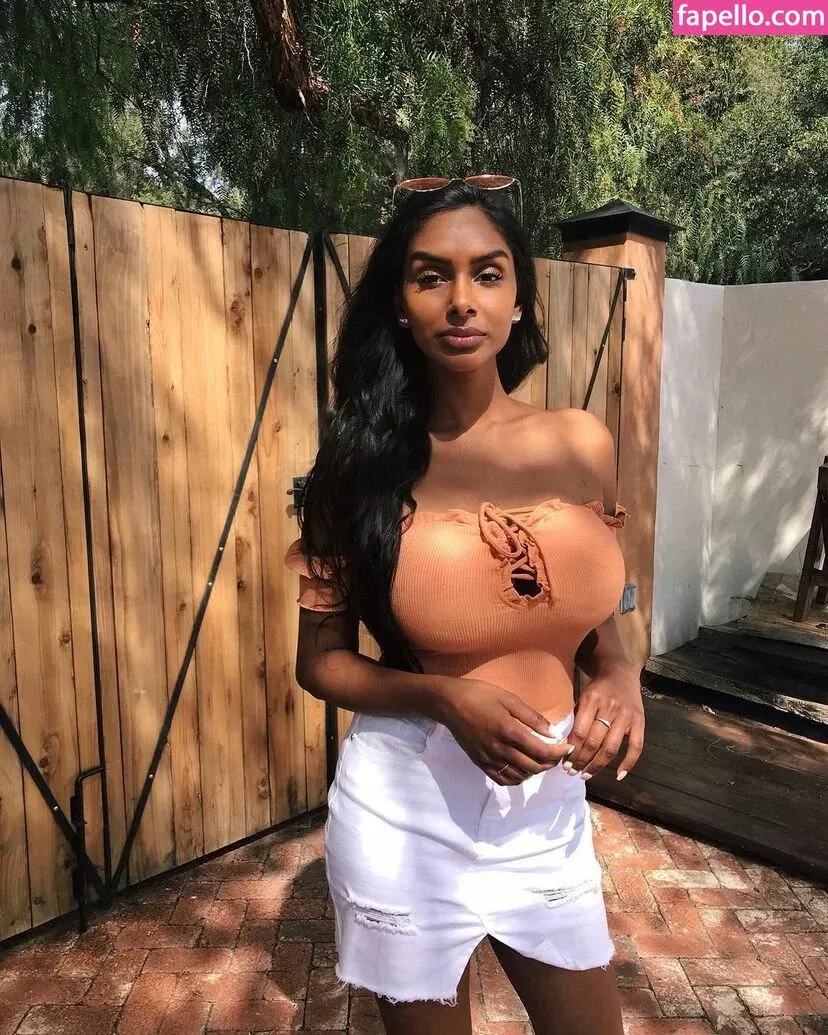 Sarah Mak Onlyfans Photo Gallery 