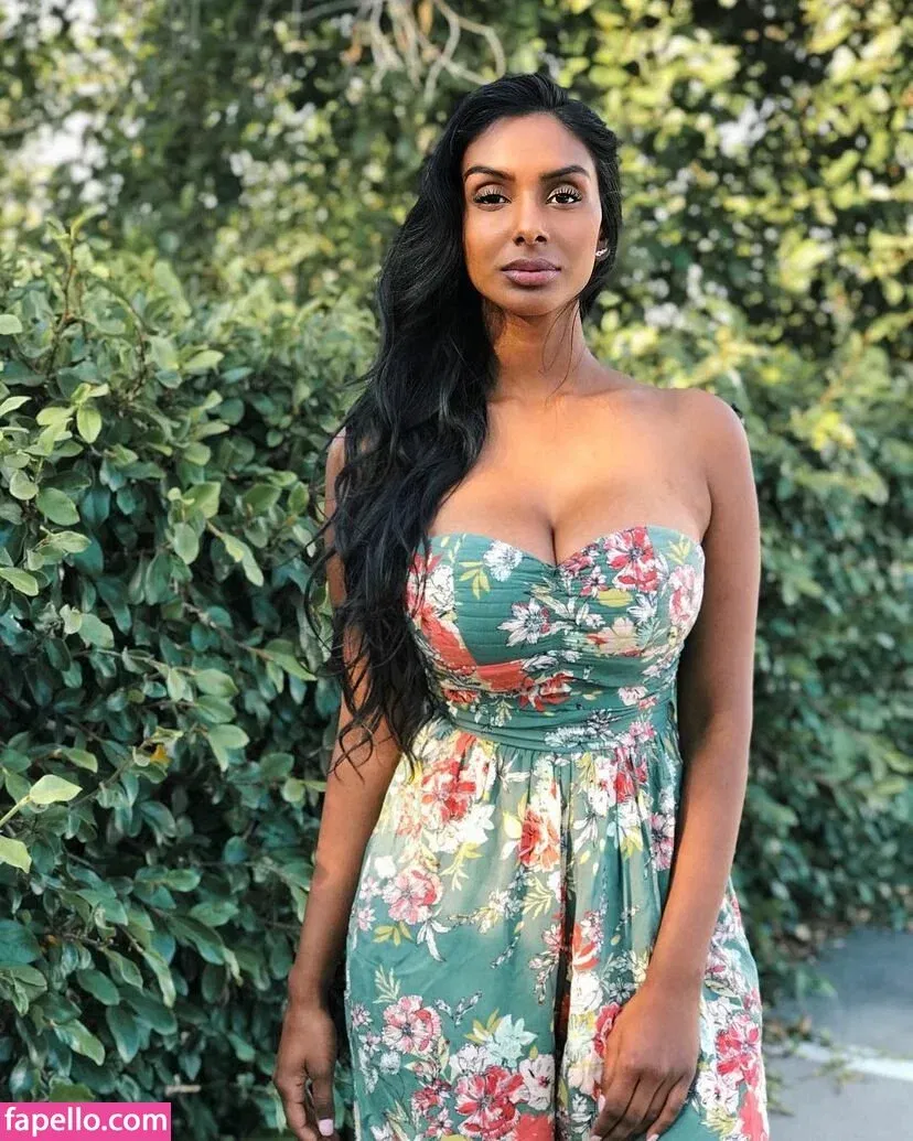 Sarah Mak Onlyfans Photo Gallery 