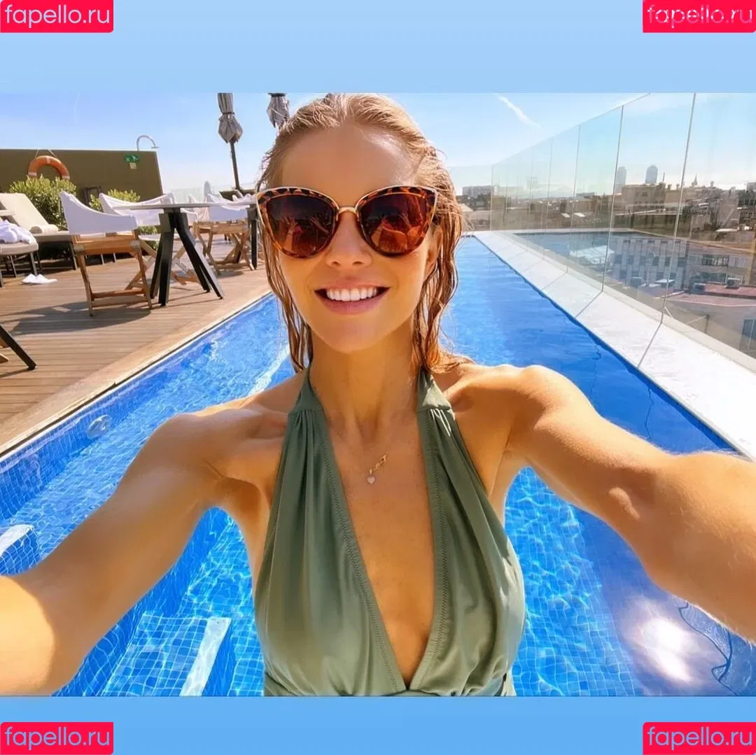 Laura Karasek Onlyfans Photo Gallery 