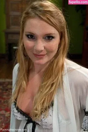 Aurora Snow Onlyfans Photo Gallery 