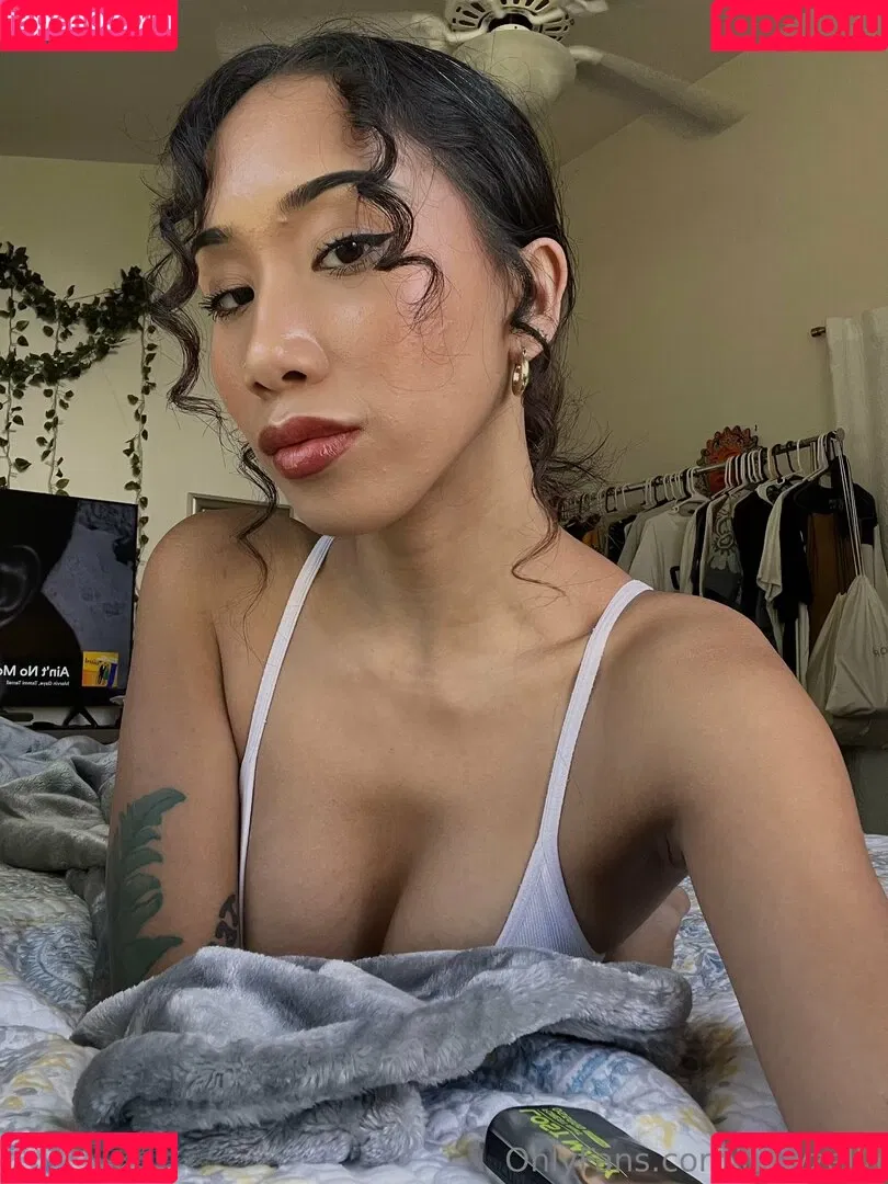 uluvzella Onlyfans Photo Gallery 