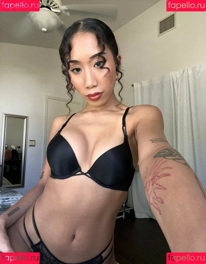 uluvzella Onlyfans Photo Gallery 