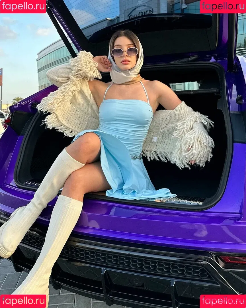 Leyla Afshonkar Onlyfans Photo Gallery 