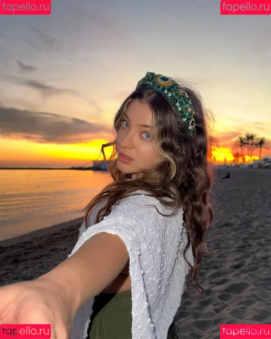 Leyla Afshonkar Onlyfans Photo Gallery 