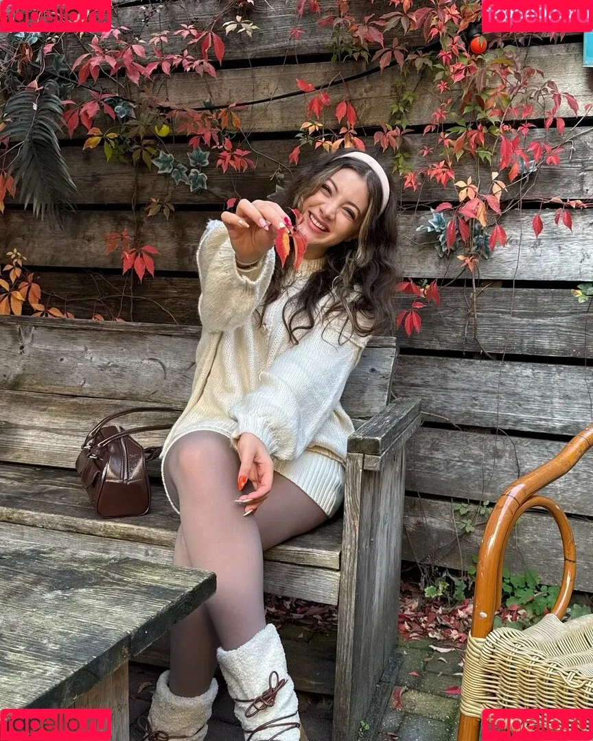 Leyla Afshonkar Onlyfans Photo Gallery 