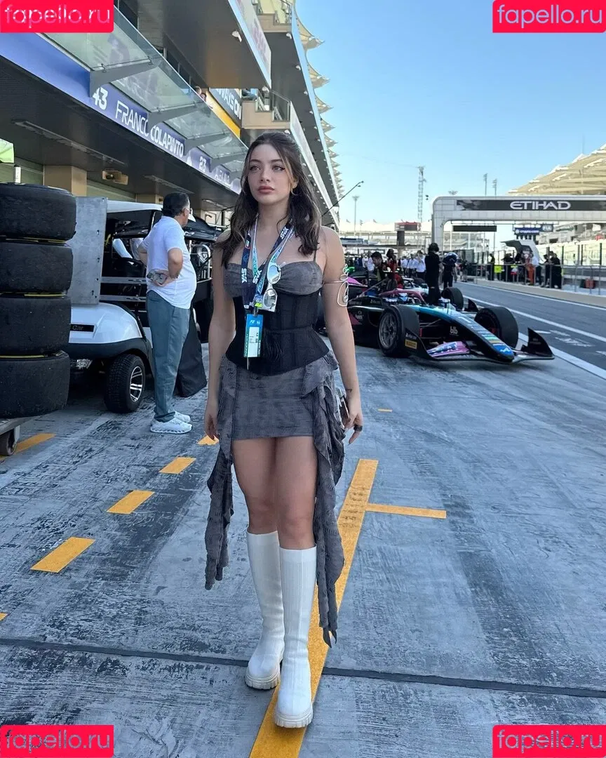 Leyla Afshonkar Onlyfans Photo Gallery 