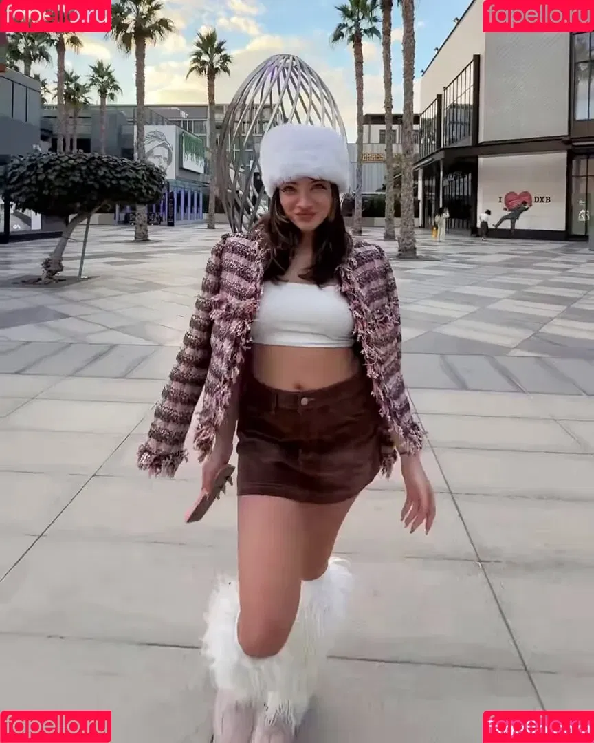 Leyla Afshonkar Onlyfans Photo Gallery 
