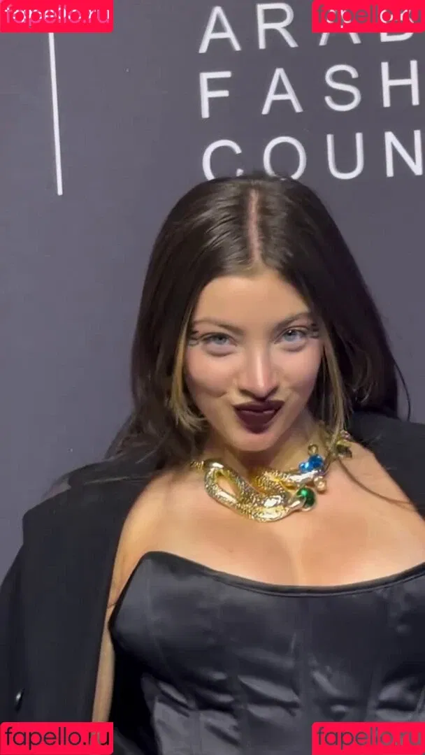 Leyla Afshonkar Onlyfans Photo Gallery 