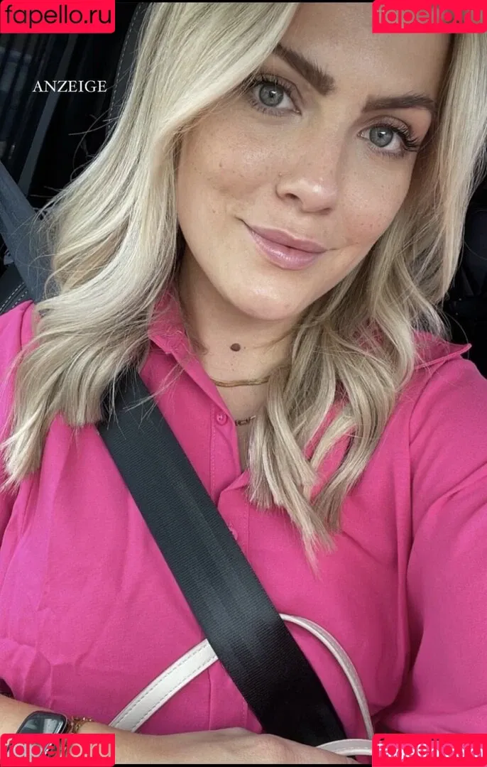 Vanessa Blumenthal Onlyfans Photo Gallery 