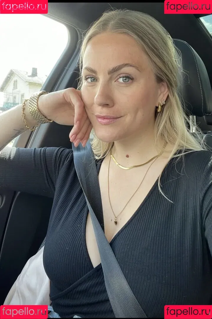 Vanessa Blumenthal Onlyfans Photo Gallery 
