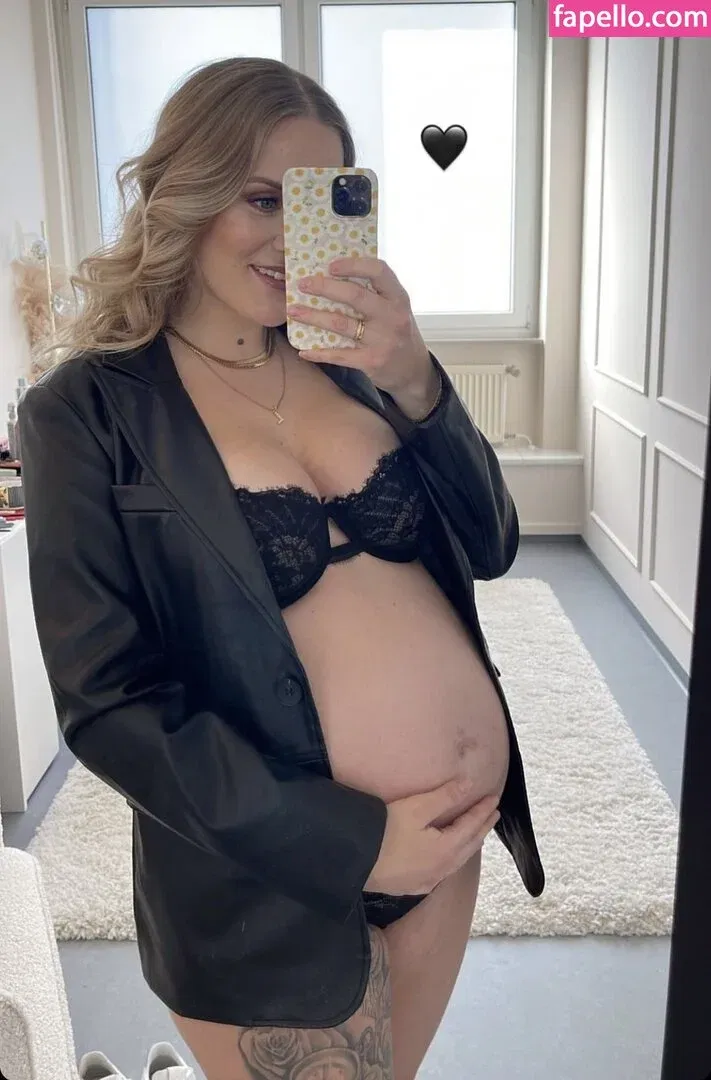 Vanessa Blumenthal Onlyfans Photo Gallery 