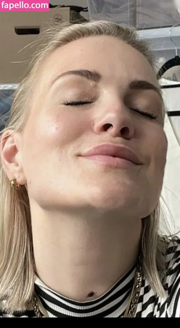 Vanessa Blumenthal Onlyfans Photo Gallery 