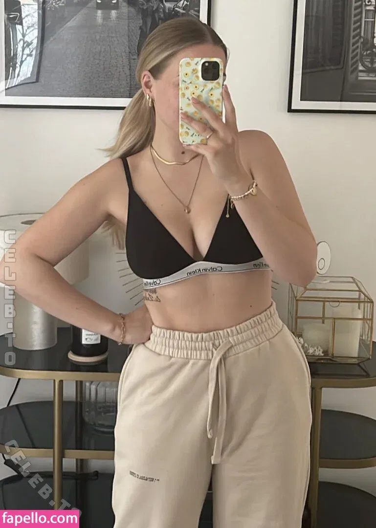 Vanessa Blumenthal Onlyfans Photo Gallery 