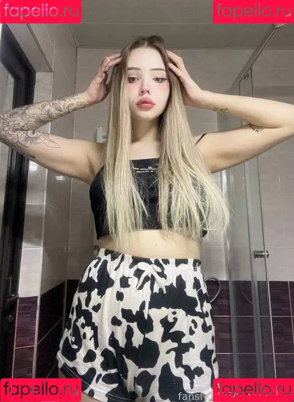 Trans Girl Kate Onlyfans Photo Gallery 