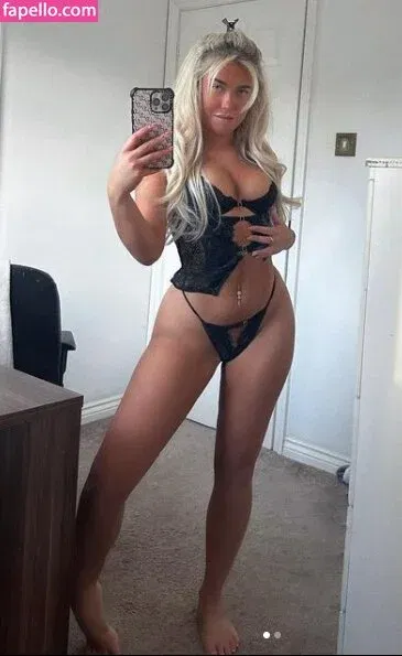Chloe Trowell Onlyfans Photo Gallery 