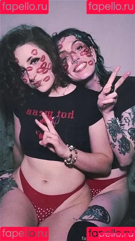 Deadpixieguts Onlyfans Photo Gallery 